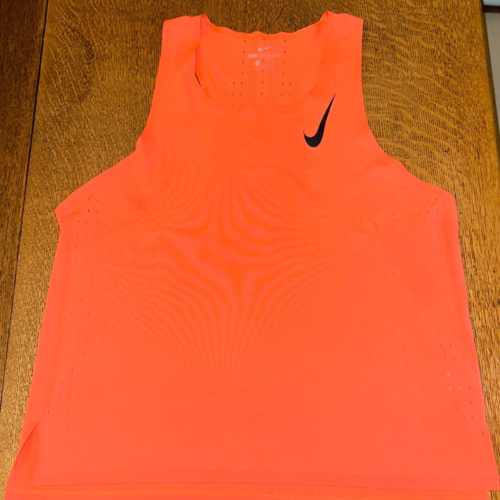 Nike Aero Swift Tank